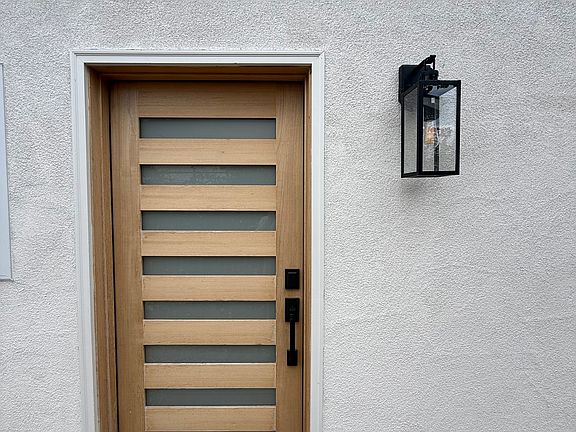2nd image of 2687 Calle Olivo #B
