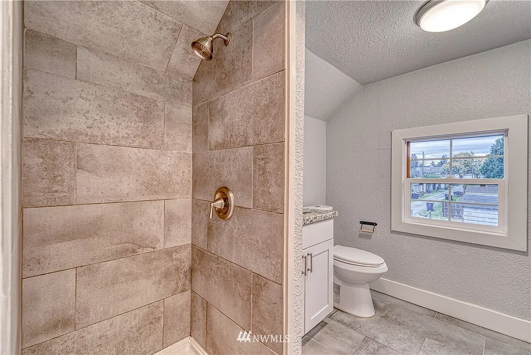 1016 S 37th St, Tacoma - 1 — Photo 3