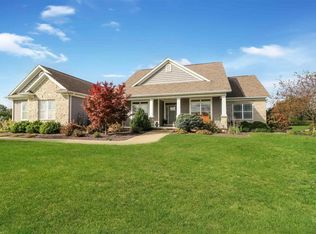 3 Briarwood Ln, Metamora, IL 61548