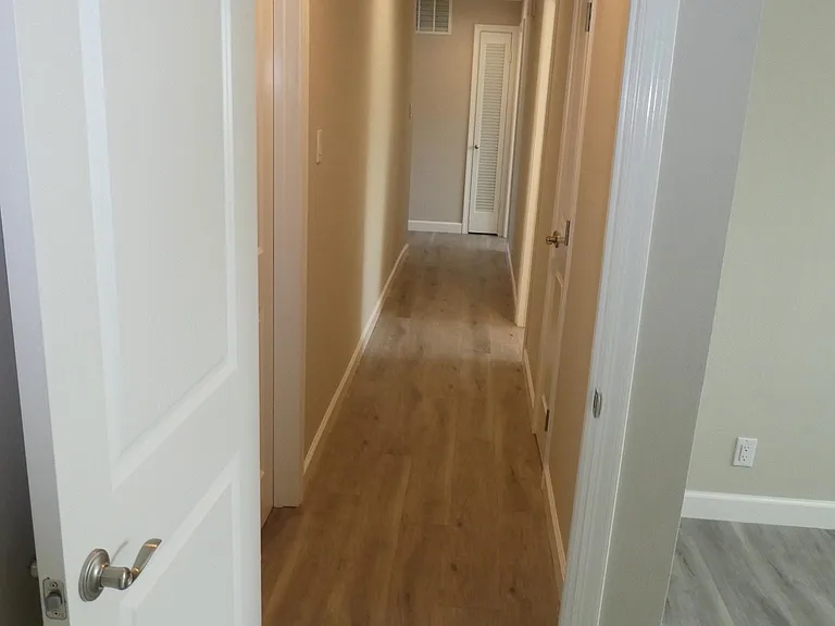 1605 Redwood Ave — Photo 22