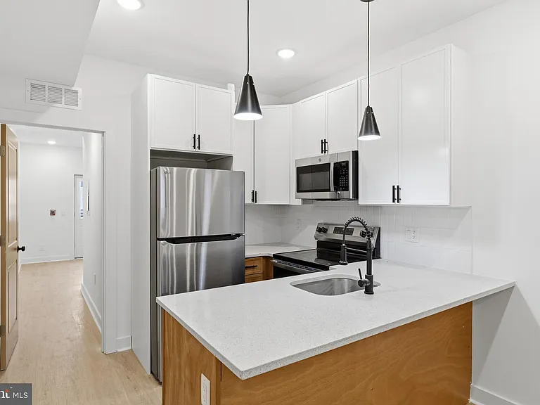 863 N 43rd St #2 — Photo 1