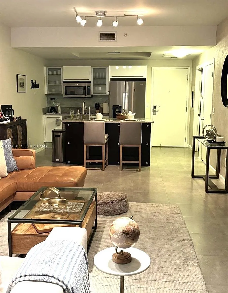 Marinablue Condo — Photo 4