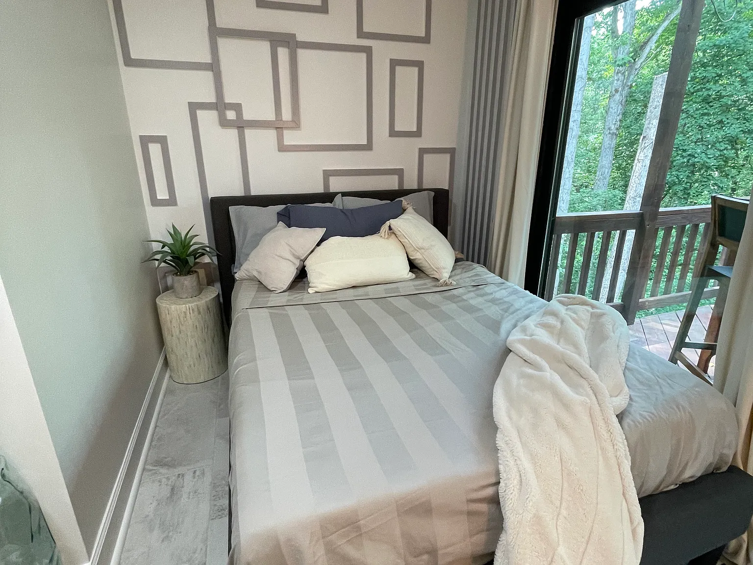 Studio, 2800 sqft, $1,200 — Photo 2