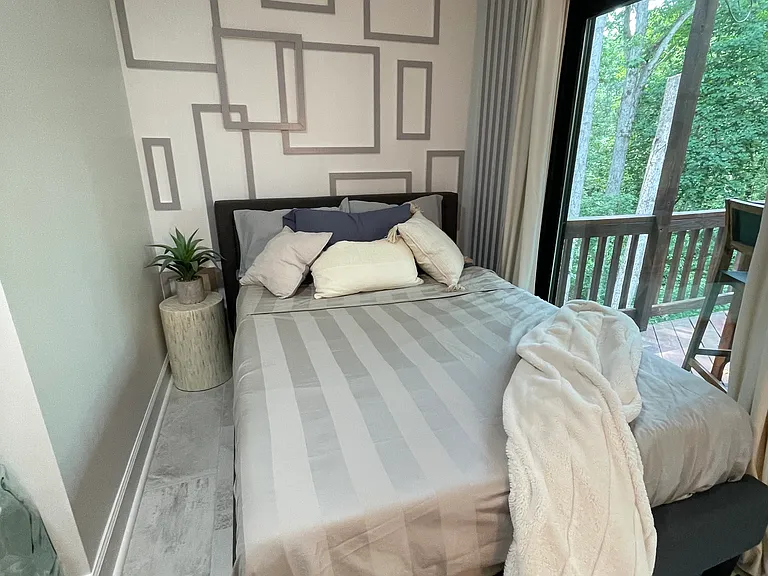 1720 Branch Valley Dr — Photo 2