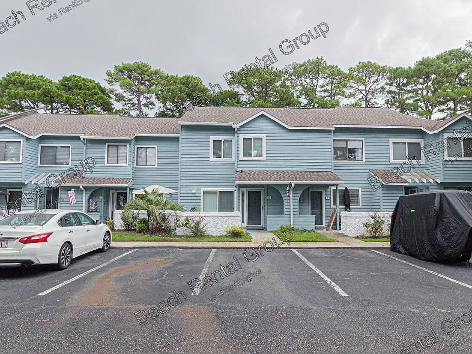 33 Shadow Moss Pl #33