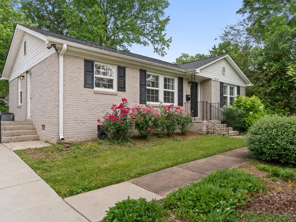 1825 Windham Pl, Charlotte, NC 28205