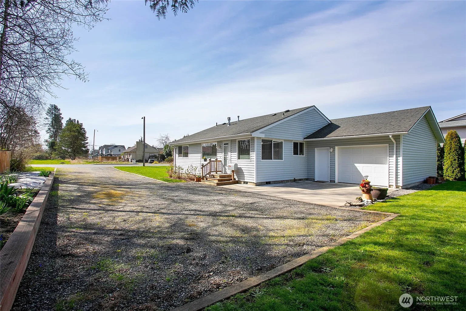 684 D Street photo 1