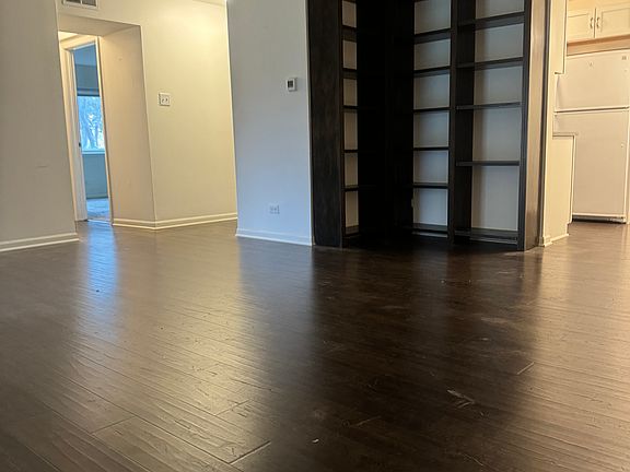 3rd image of 675 Grove Dr #0
