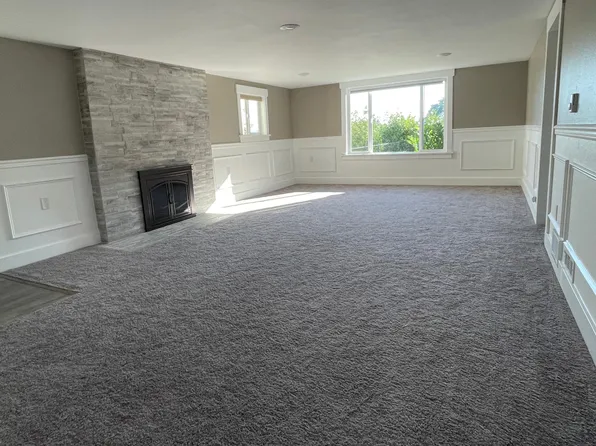 2707 Henry Rd, Tacoma, WA 98403
