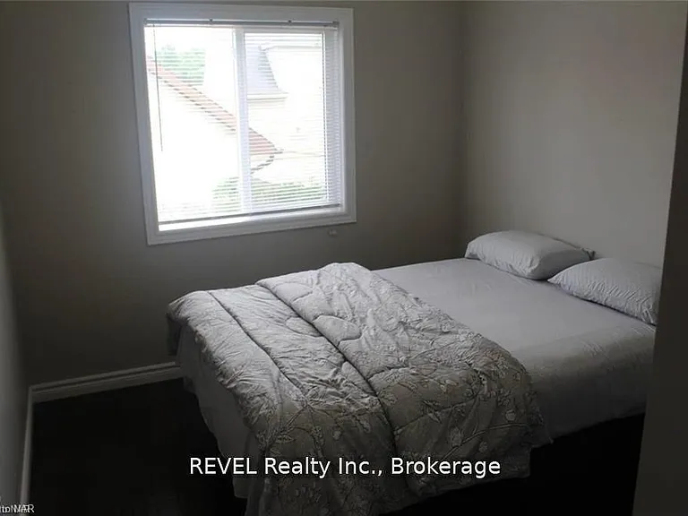 438 McAlpine Ave N — Photo 12