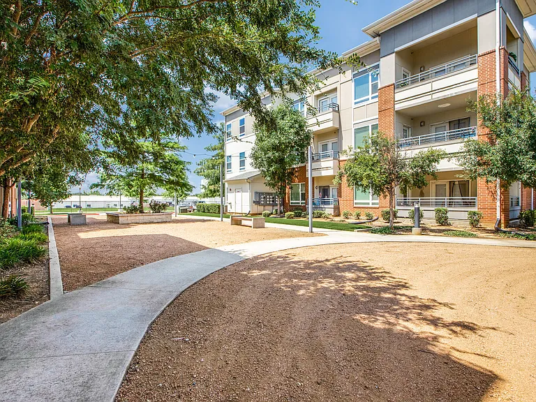 Palladium Aubrey — Photo 19