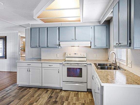 5th image of 53011 Del Rio Bay