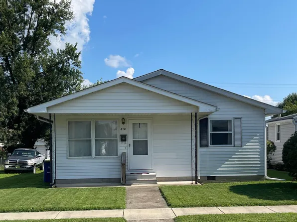 818 W Oak St, Mitchell, IN 47446