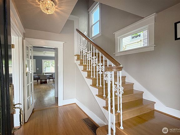 5th image of 2448 1st Avenue W