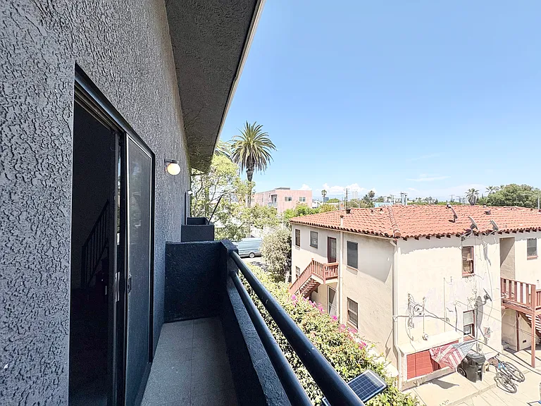 8524 Cashio St #2 — Photo 14