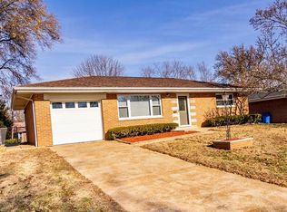 1925 Saint Louis St, Florissant, MO 63033