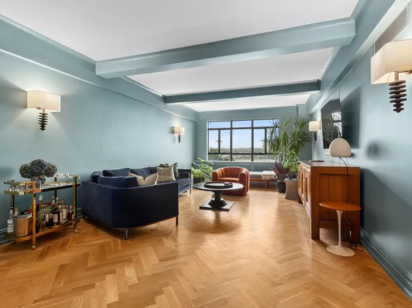 140 Riverside Drive image 1 of 17
