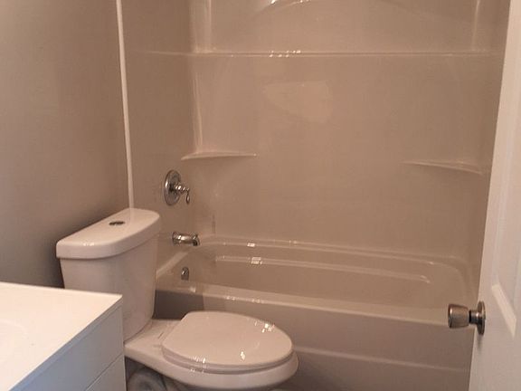 5th image of 412-8 Woodcreek Dr #0