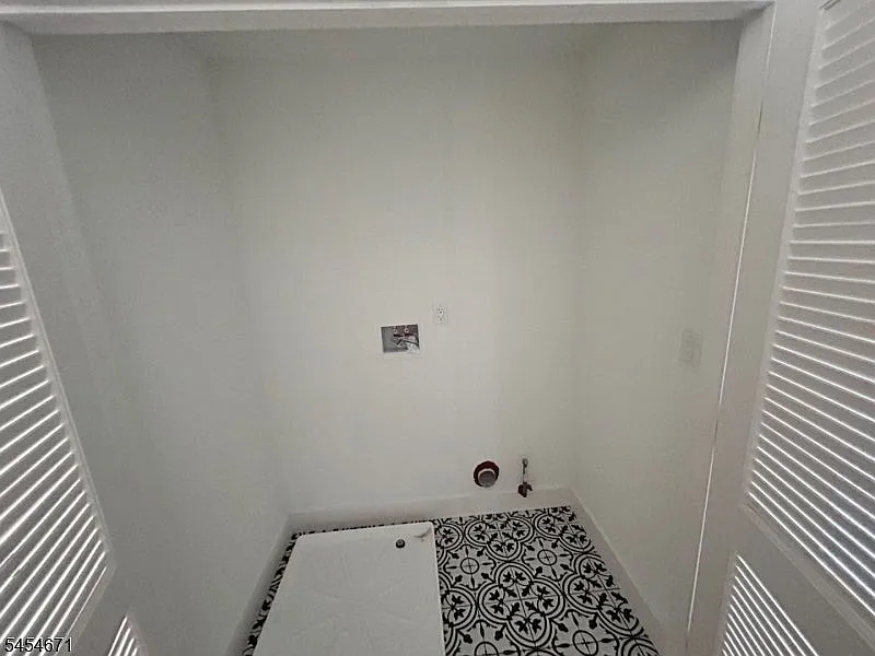 4 bed, 2.0 bath, $3,500 — Photo 4