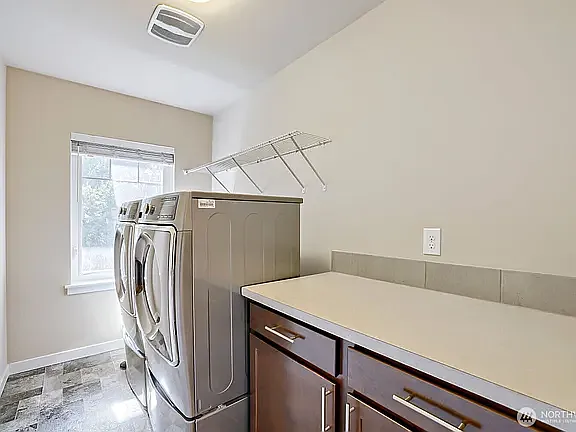 944 SW 108th St SW — Photo 8