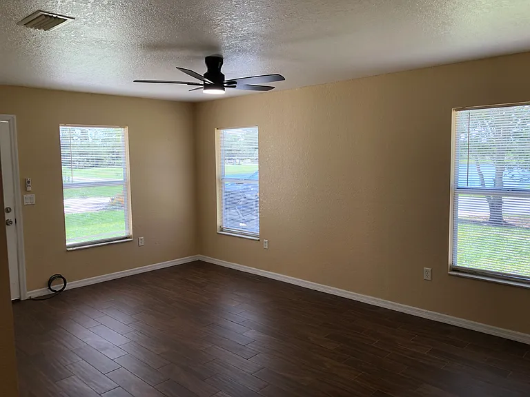 9068 Tunis Ave — Photo 3