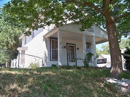 1st image of 724 S 10th St