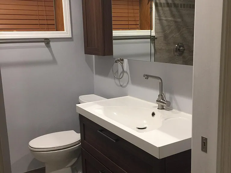 2150 N Kenneth Ave — Photo 32