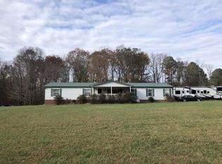 100 Smith Pozie Ln, Cedar Hill, TN 37032