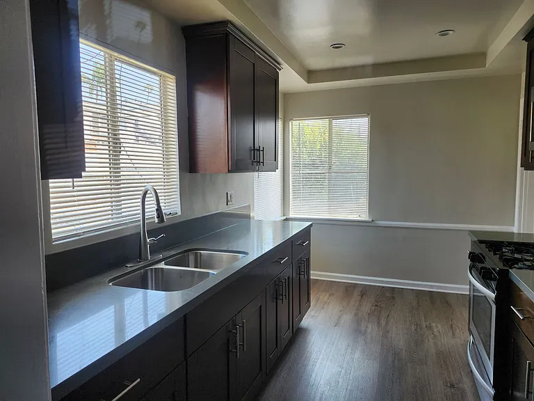 5259 W Slauson Ave — Photo 10