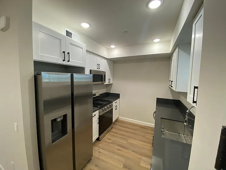 11168 Morrison St #204 — Photo 7