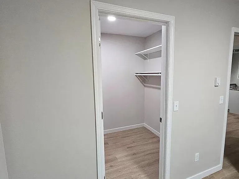 204 Grand Manor Dr — Photo 11