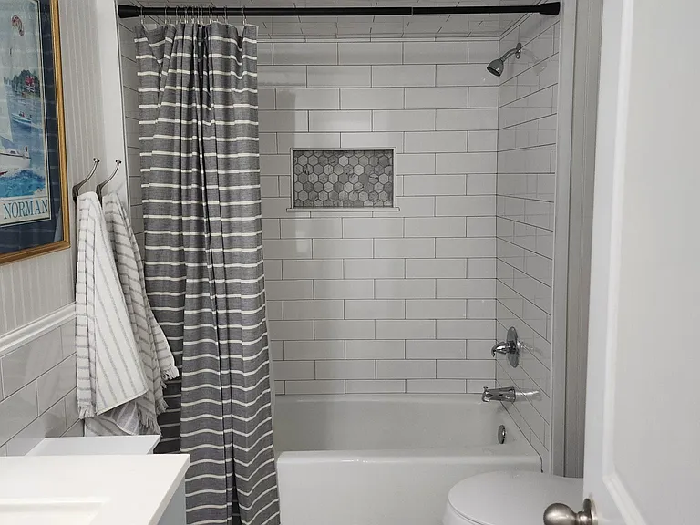 225 Armour St — Photo 13