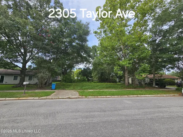 2305 Taylor Ave, Pascagoula, MS 39567