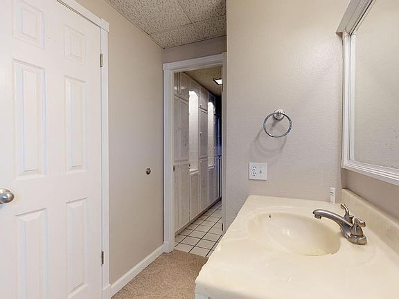 2nd image of 5714 Ector Ave