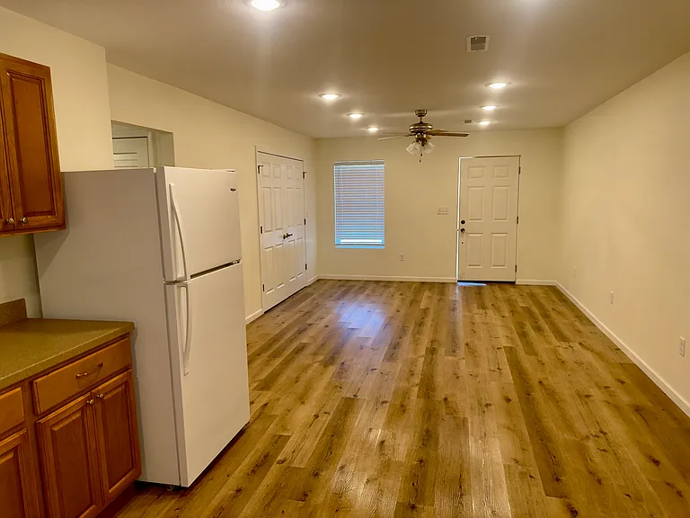 210 Mayfield Dr #A — Photo 3