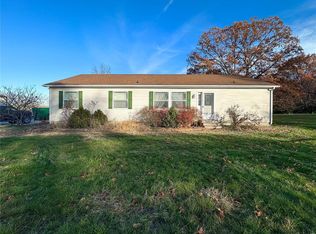 4566 G Rd, Waterloo, IL 62298