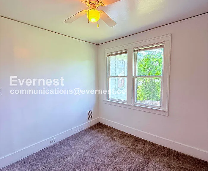 5236 S Clarendon St — Photo 18