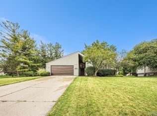 5722 Perrytown Dr, West Bloomfield, MI