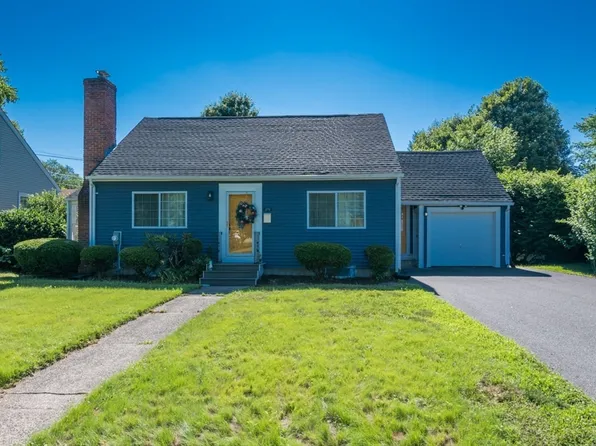 379 Roosevelt Ave, Springfield, MA 01118