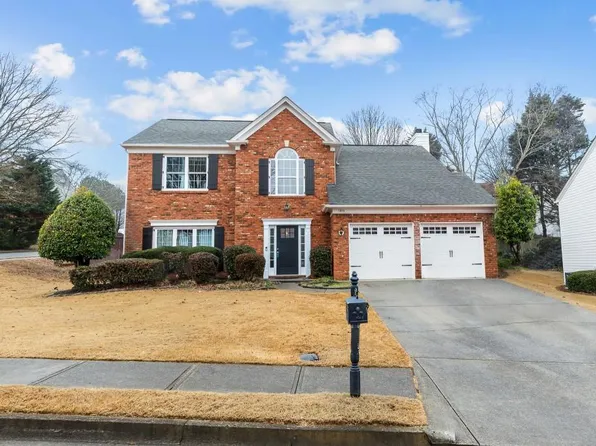 1975 Chattahoochee Dr, Duluth, GA 30097
