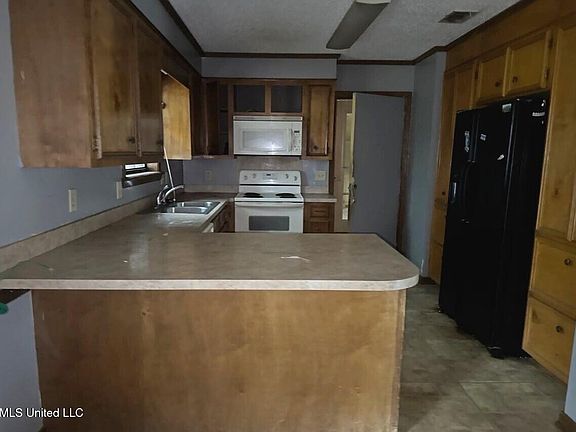 3rd image of 107 Davis Road Cv