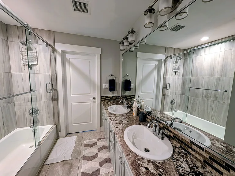 77 Whispering Pines Cir — Photo 32