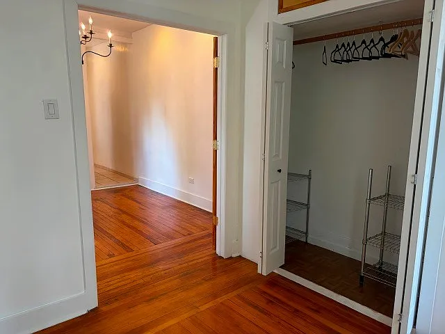 3692 Broadway — Photo 3