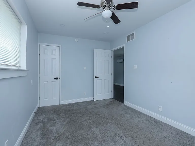 4120 Linn St #E — Photo 9