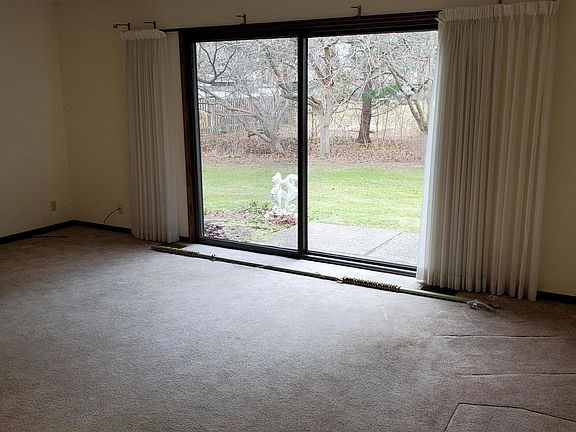 5th image of 819 Millbridge Ave #72