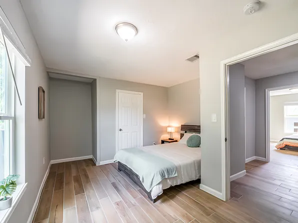 (undisclosed Address), Houston, TX 77029