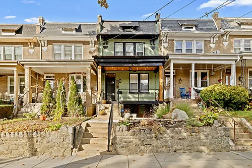 205 Webster St NW #B Photo 1