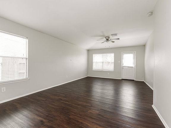 3rd image of 1811 Adobe Stone Dr
