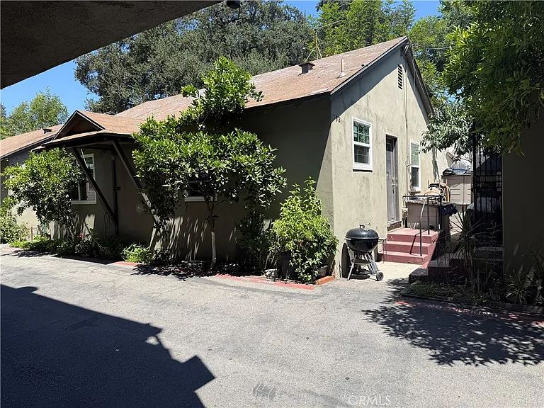 783 Worcester Ave — Photo 4