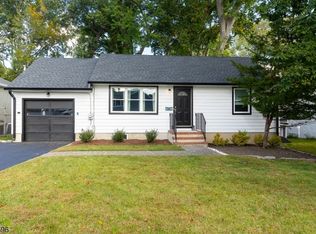 161 Beachwood Rd, Parsippany, NJ 07054